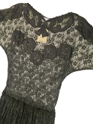 Norma Vintage _green lace dress