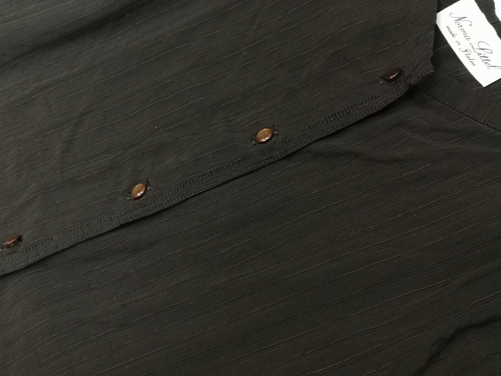 Norma Vintage _buttons top